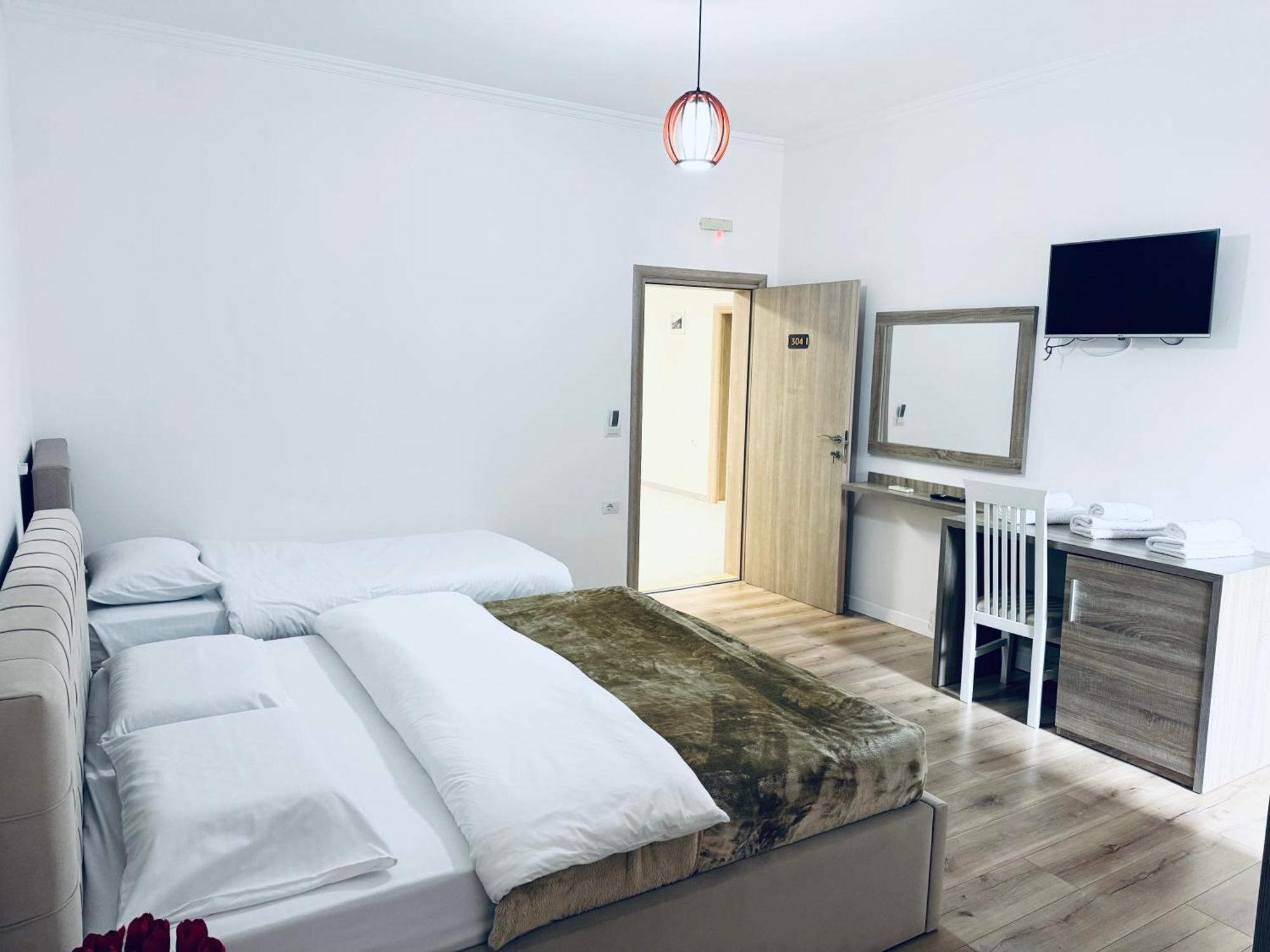 Kutal Park Inn Hotel เปอร์เมต ภายนอก รูปภาพ