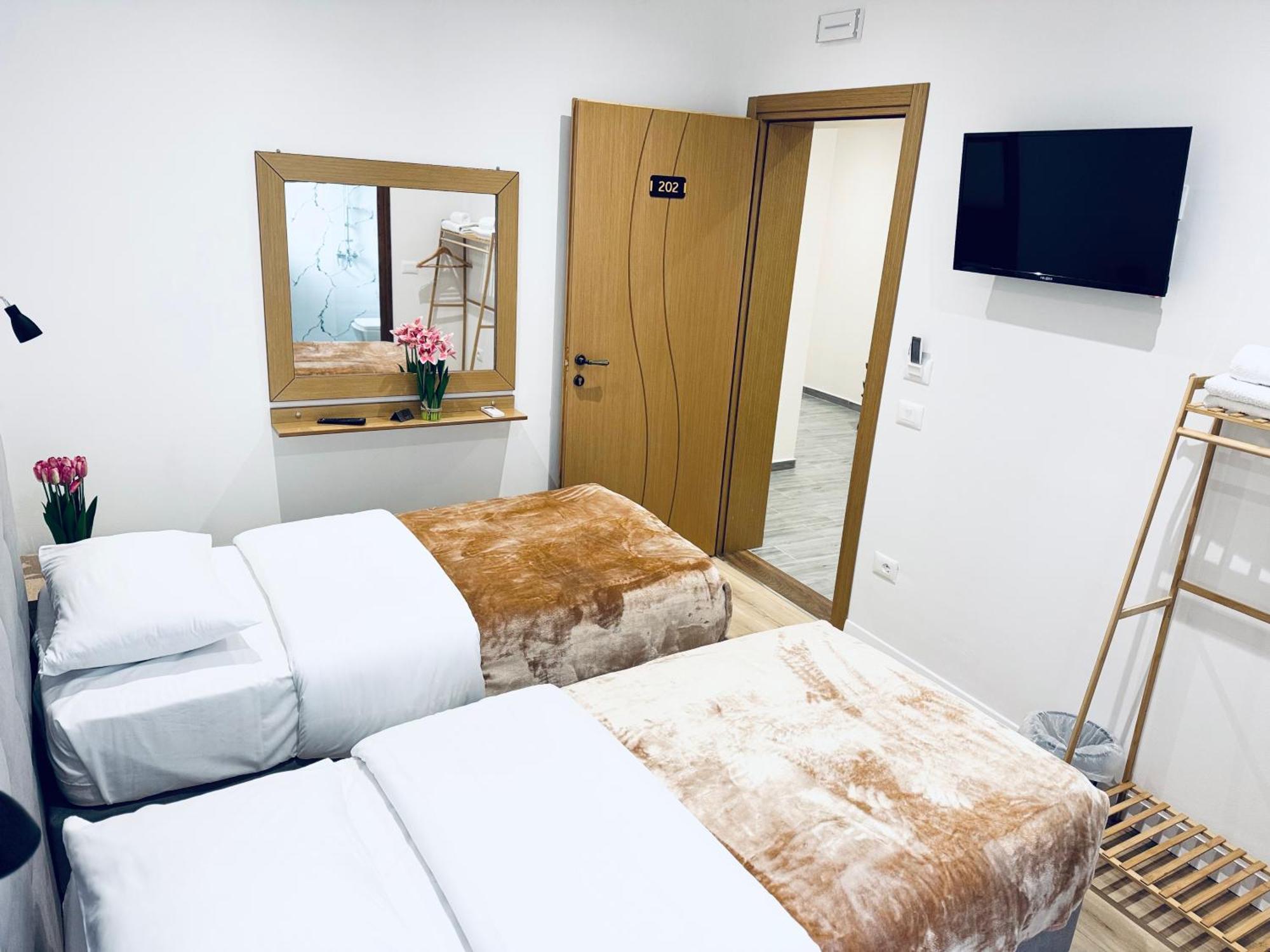 Kutal Park Inn Hotel เปอร์เมต ภายนอก รูปภาพ